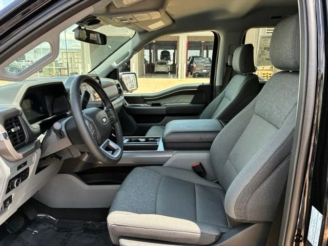 New 2026 Agate Black Metallic Ford XLT image 7