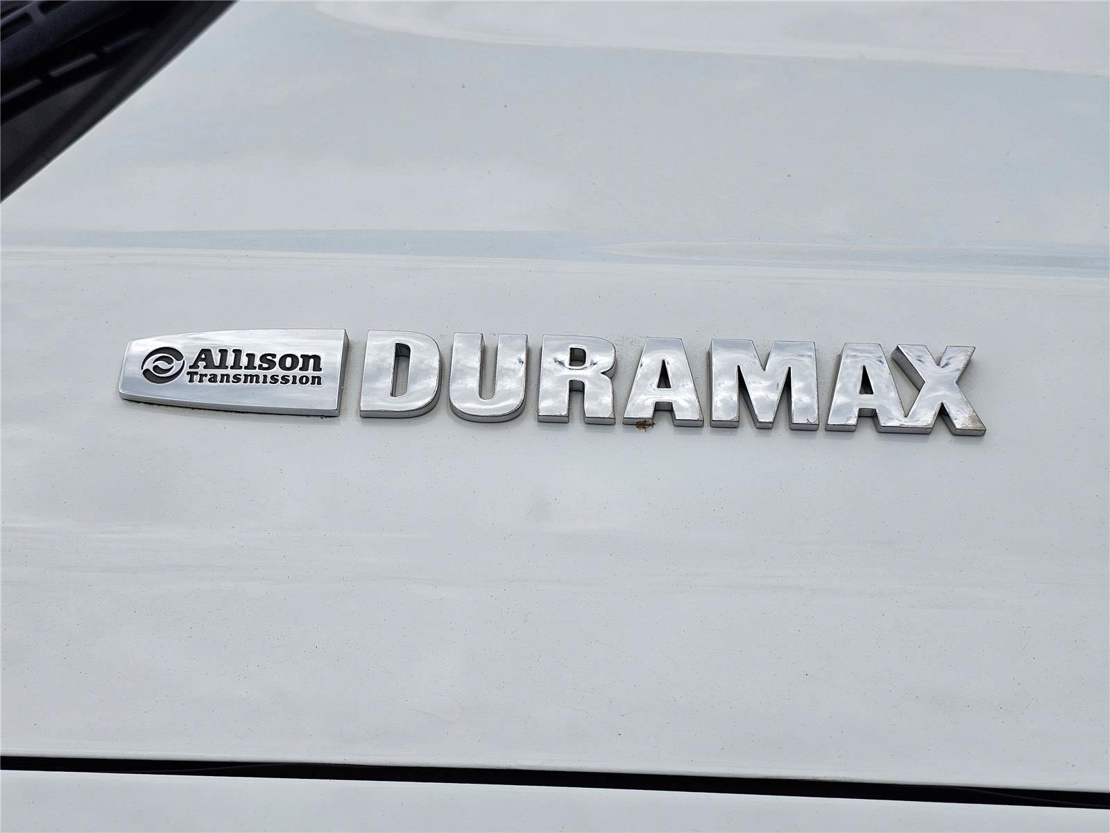 Used 2019 Summit White Chevrolet LTZ image 7