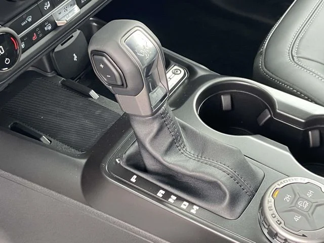 New 2026 Gray Ford Outer Banks image 25