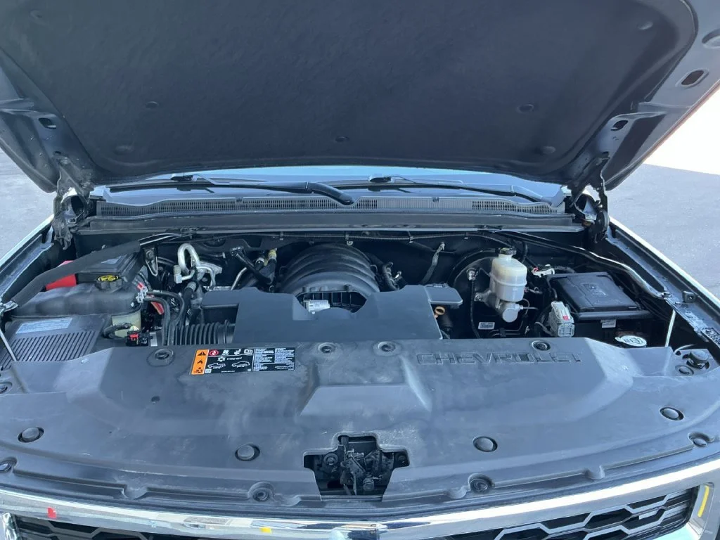 Used 2019 SHADOW GRAY METALLIC Chevrolet LT image 30