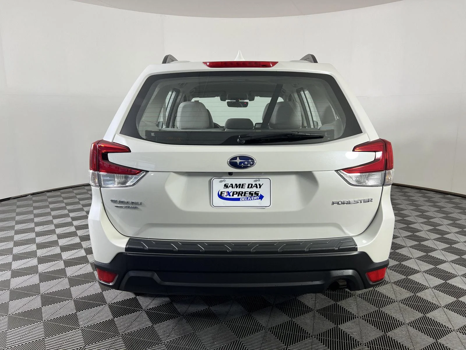 Used 2020  Subaru BASE image 25