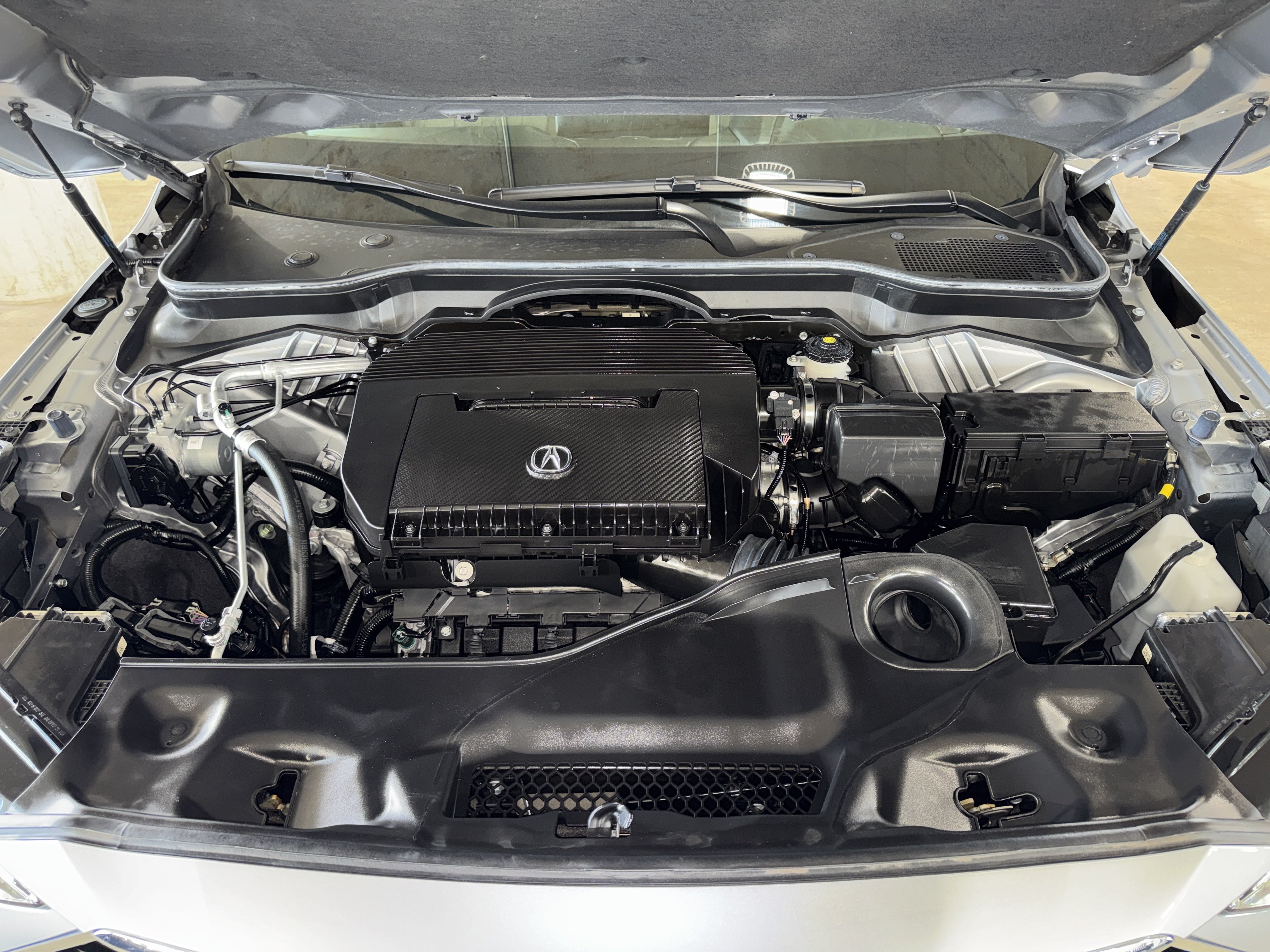 Used 2023 Lunar Silver Metallic Acura w/Technology Package image 37