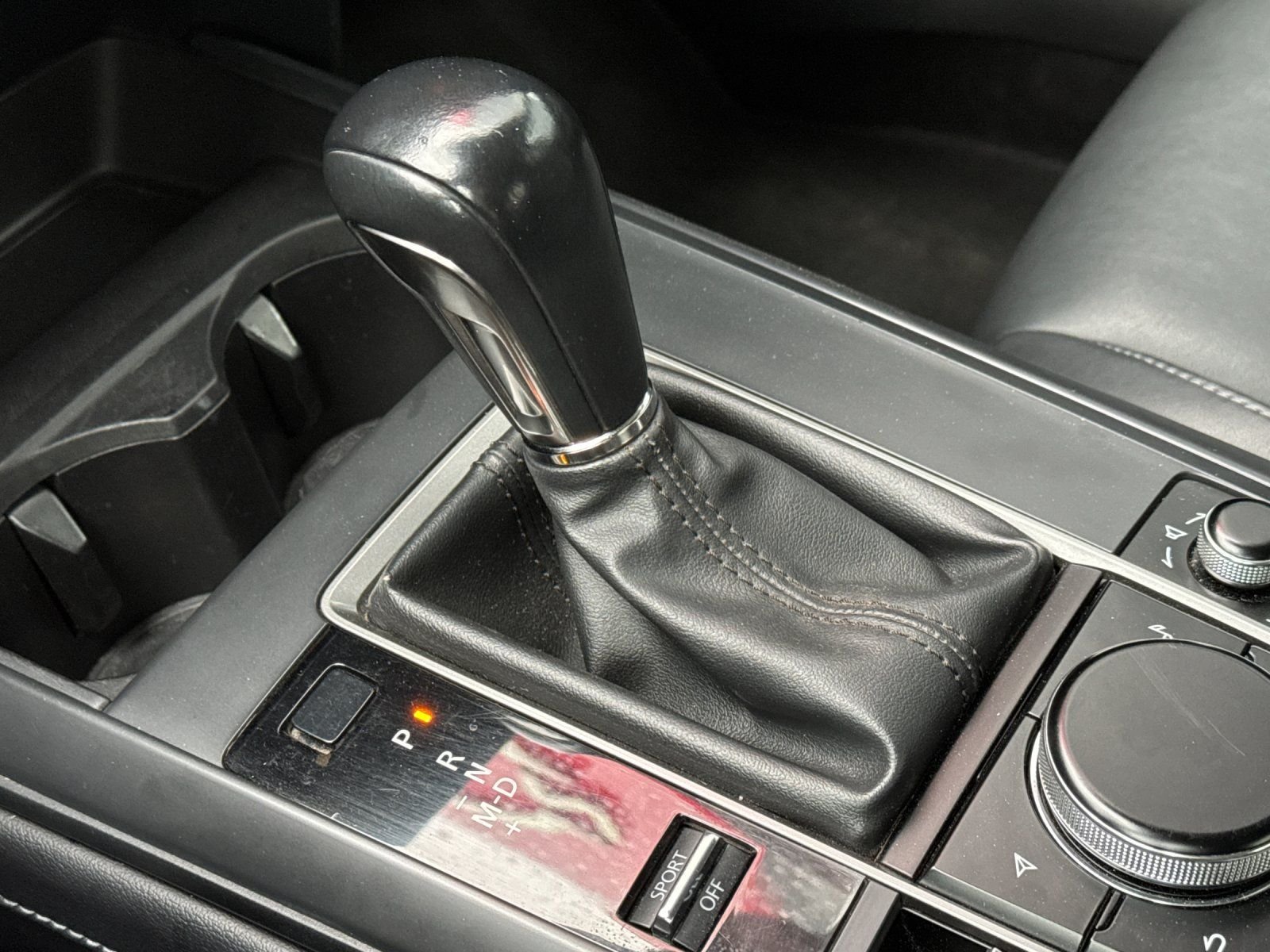 Used 2022 Snowflake White Pearl Mica Mazda 2.5 S Select Package image 19