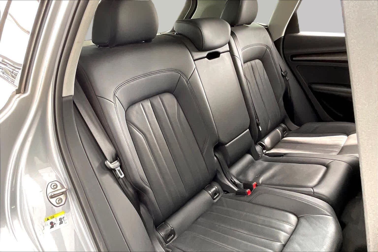 Used 2019 Florett Silver Metallic Audi Premium Plus image 20