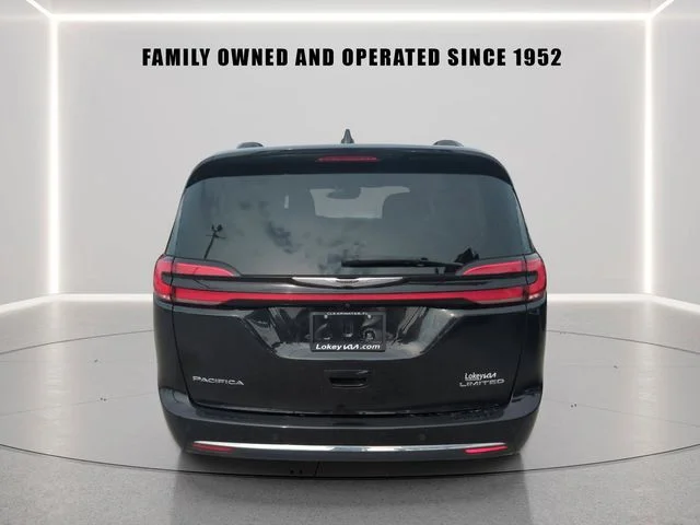 Used 2023 Black Chrysler Limited image 4