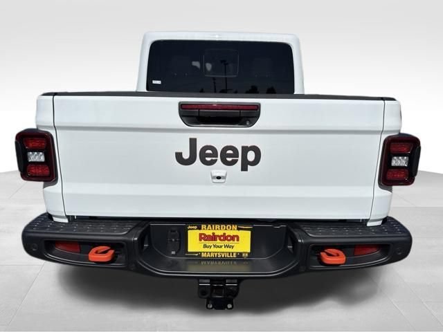 New 2026 Bright White Clear-Coat Exterior Paint Jeep Mojave X image 6