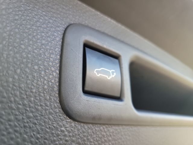 Used 2020 Red Toyota XLE image 10