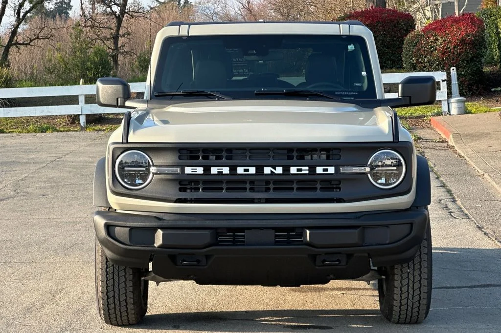 New 2025 Desert Sand Ford Big Bend® image 9