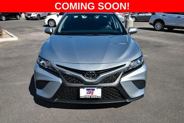 Used 2022 Silver Toyota SE image 8