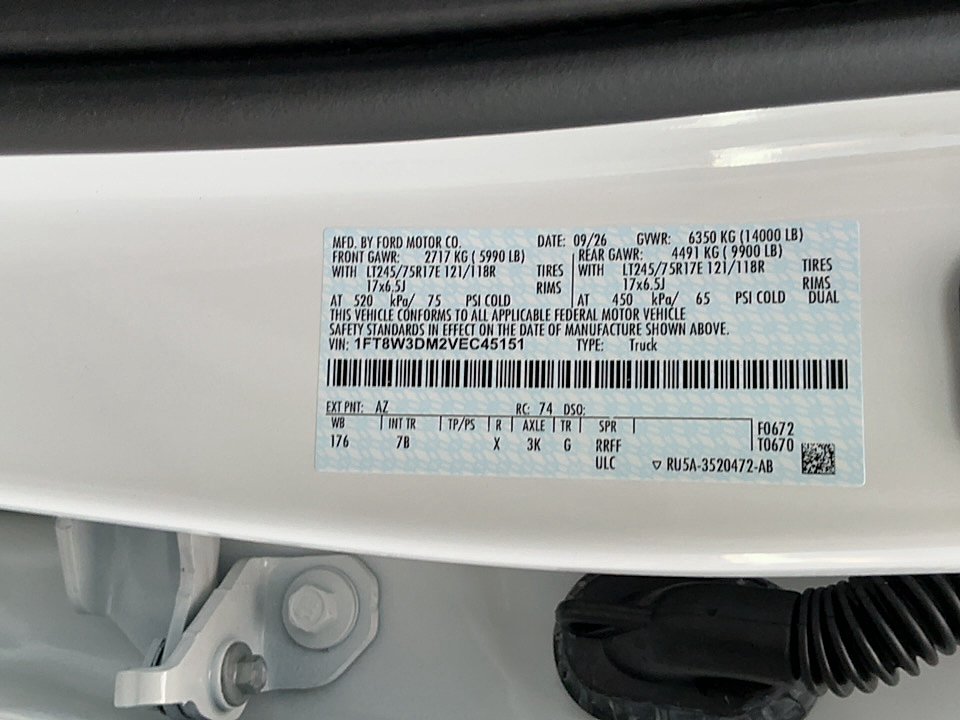New 2027 Star White Metallic Tri-Coat Ford F-350® Platinum® image 19