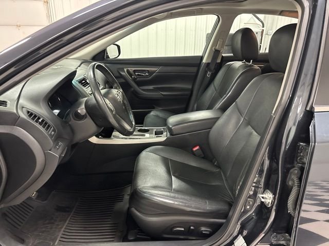 Used 2014 Blue Nissan 2.5 SL image 6