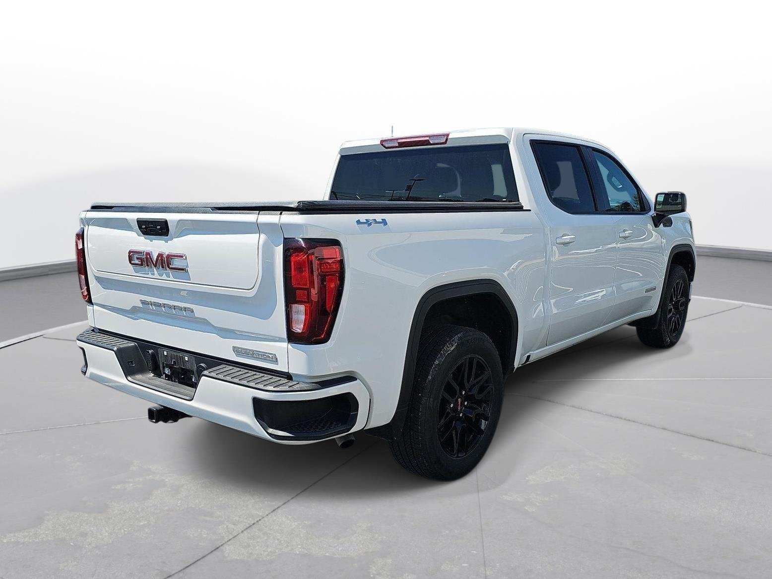 Used 2024 Summit White GMC Elevation image 6