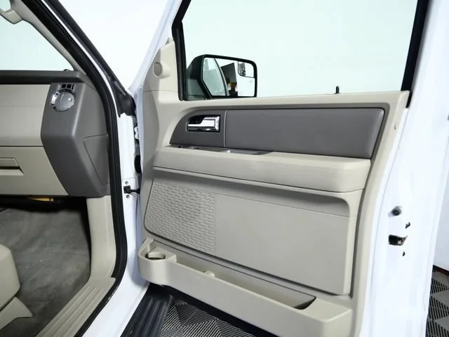 Used 2014 White Ford XL image 8
