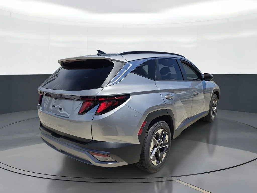 New 2026 Silver Hyundai SEL image 3