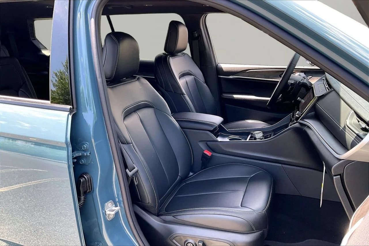 New 2026 Steel Blue Exterior Paint Jeep Limited image 20