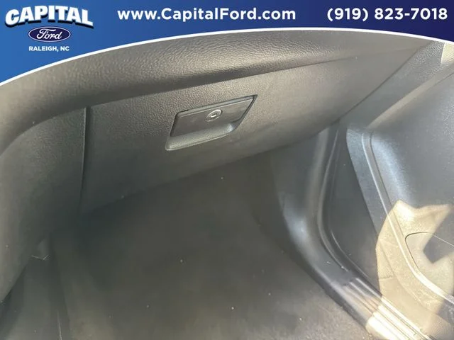 Used 2023 Gray Ford XLT image 27