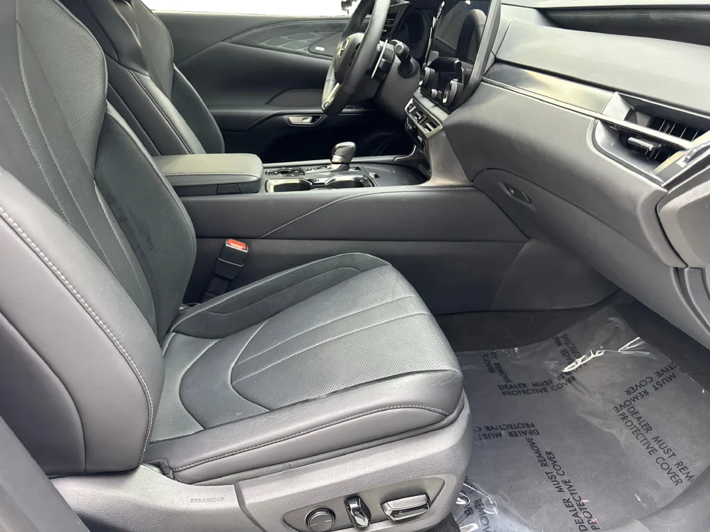 Used 2023 White Lexus 500h F SPORT Performance image 46