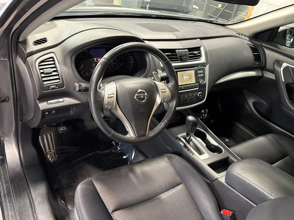 Used 2016 Gray Nissan 2.5 SR image 6