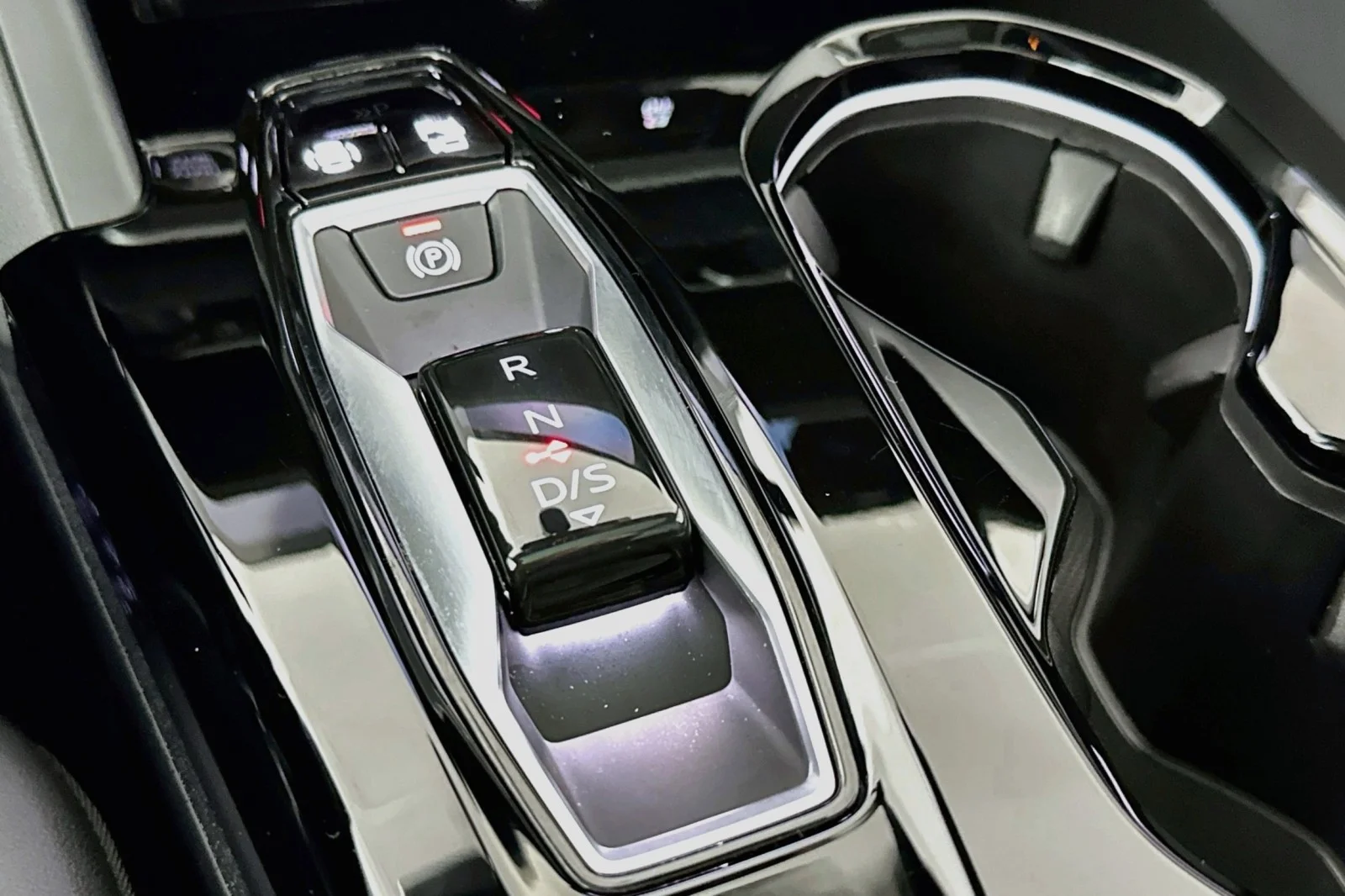 Used 2026 Tambora Gray Metallic Audi Premium Plus image 7