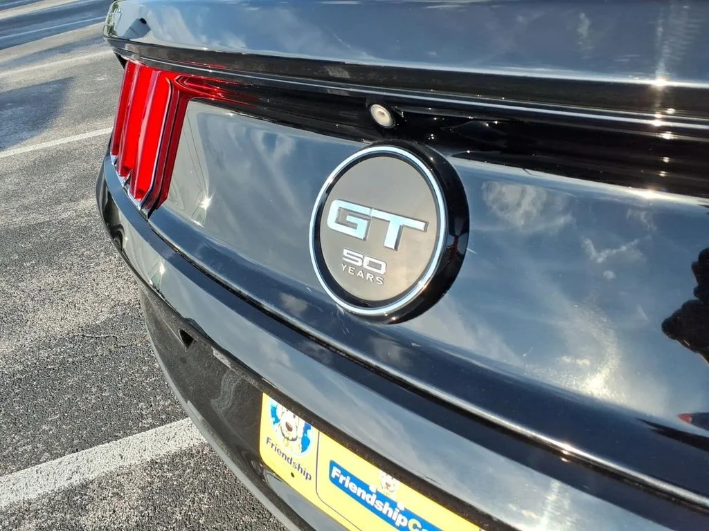 Used 2015 Black Ford GT Premium image 7