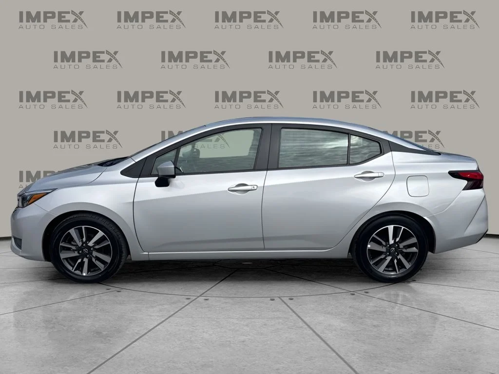 Used 2025 Silver Nissan 1.6 SV image 2