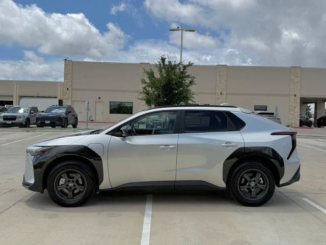 Certified Used 2024 ELEMENTAL SILVER Toyota XLE image 8