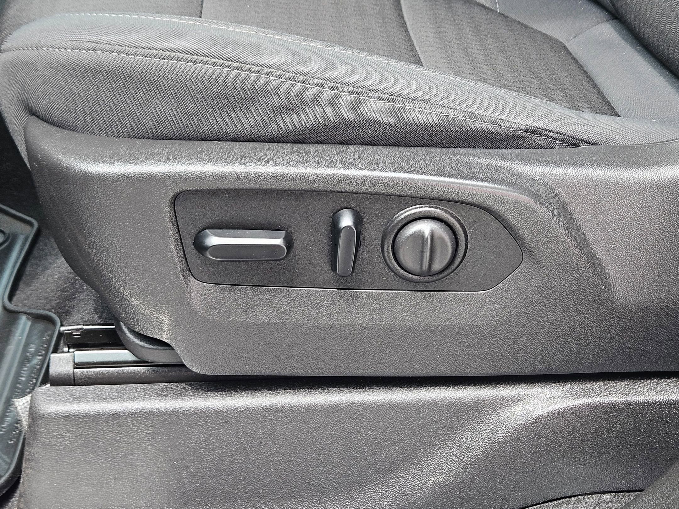 Used 2020 Satin Steel Metallic Chevrolet RST image 20