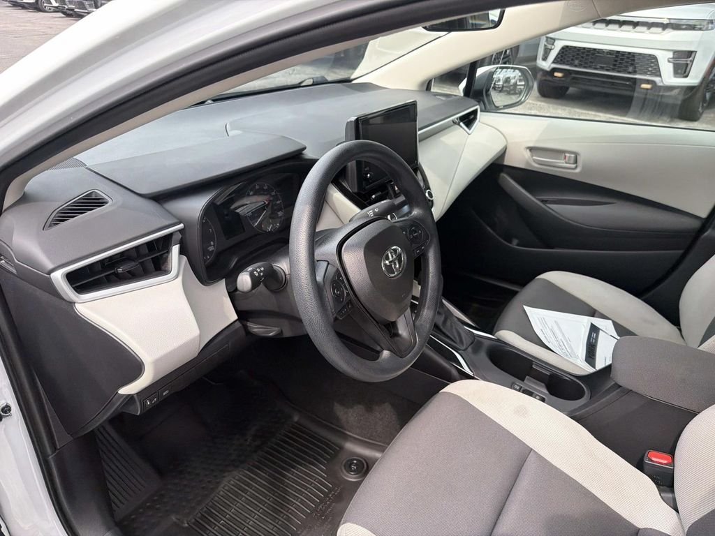 Used 2025 White Toyota LE image 20