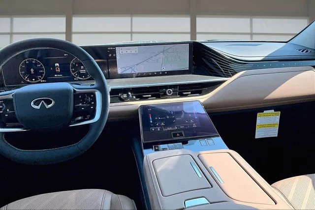 New 2027 Silver INFINITI LUXE image 6