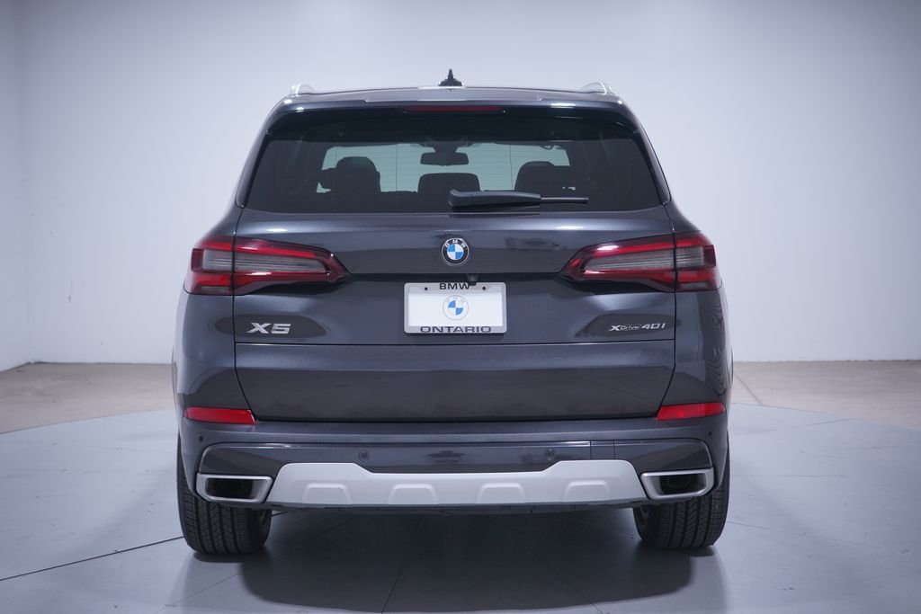 Used 2023 Dark Graphite BMW xDrive40i image 5