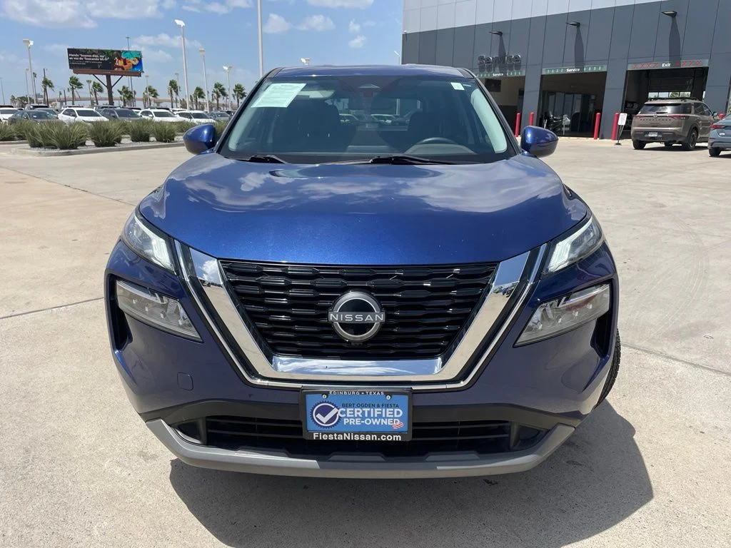 Used 2023 Blue Nissan SV image 2