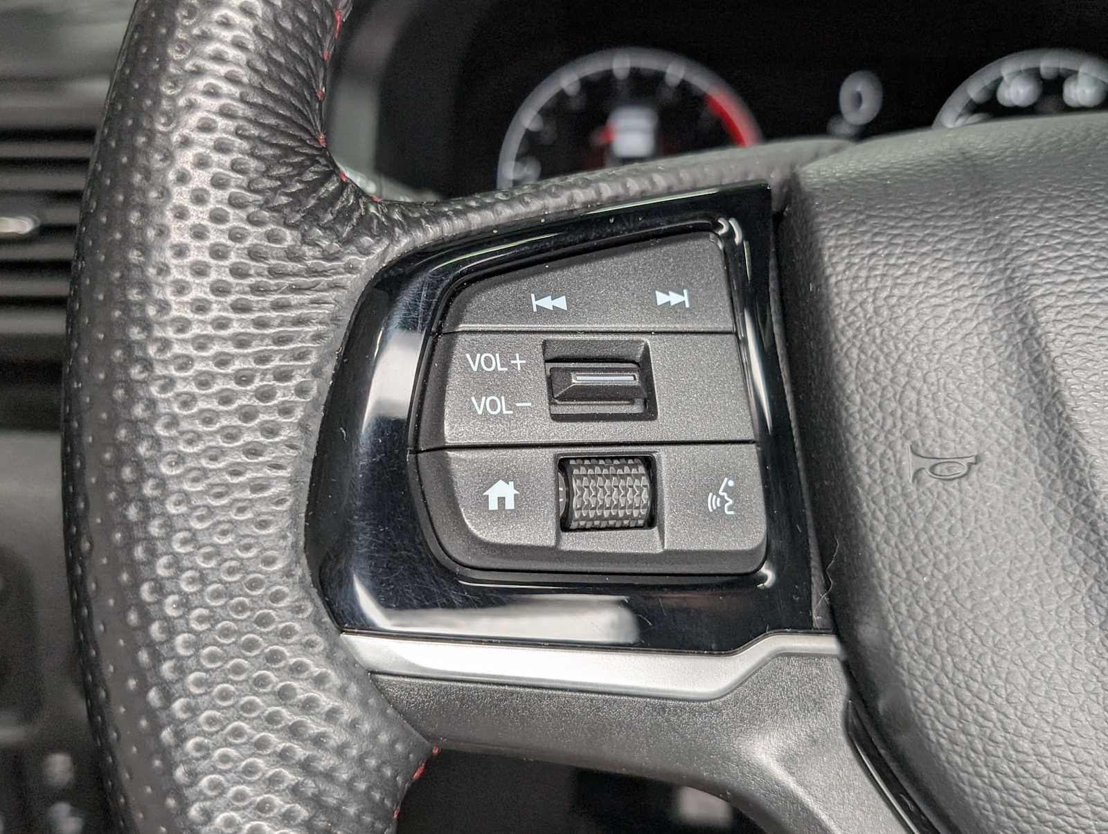 Used 2025 Sonic Gray Pearl Honda Black Edition image 35