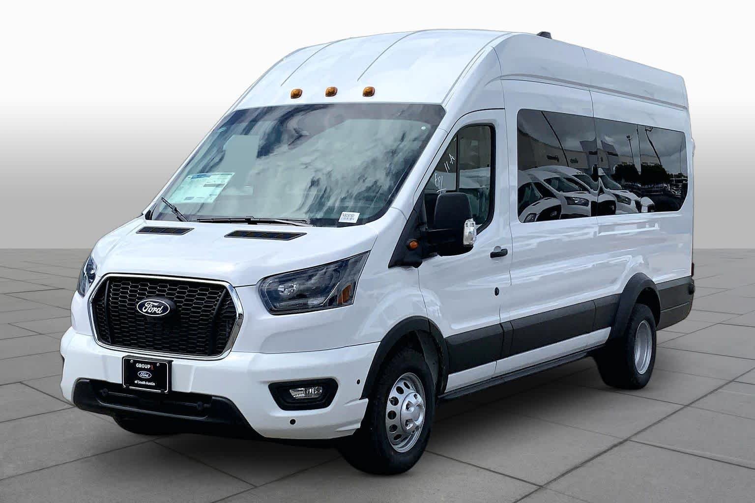 New 2026 Oxford White Ford Passenger Van XLT image 22