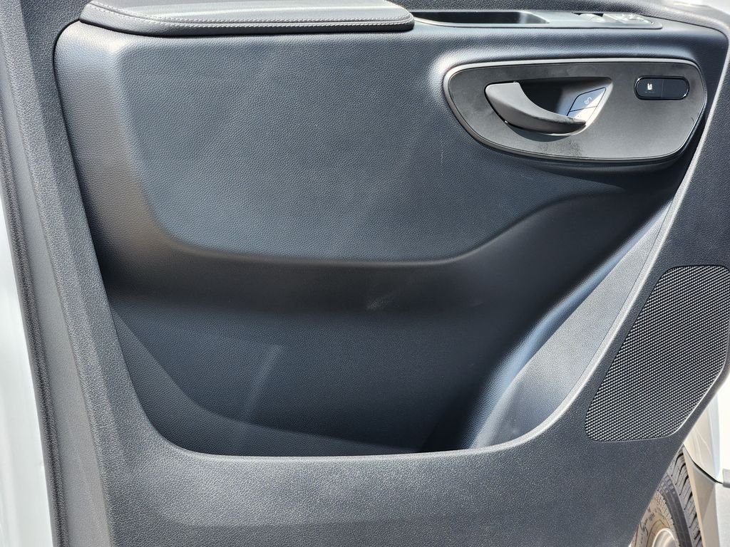 New 2026 ARCTIC WHITE Mercedes-Benz CARGO image 12