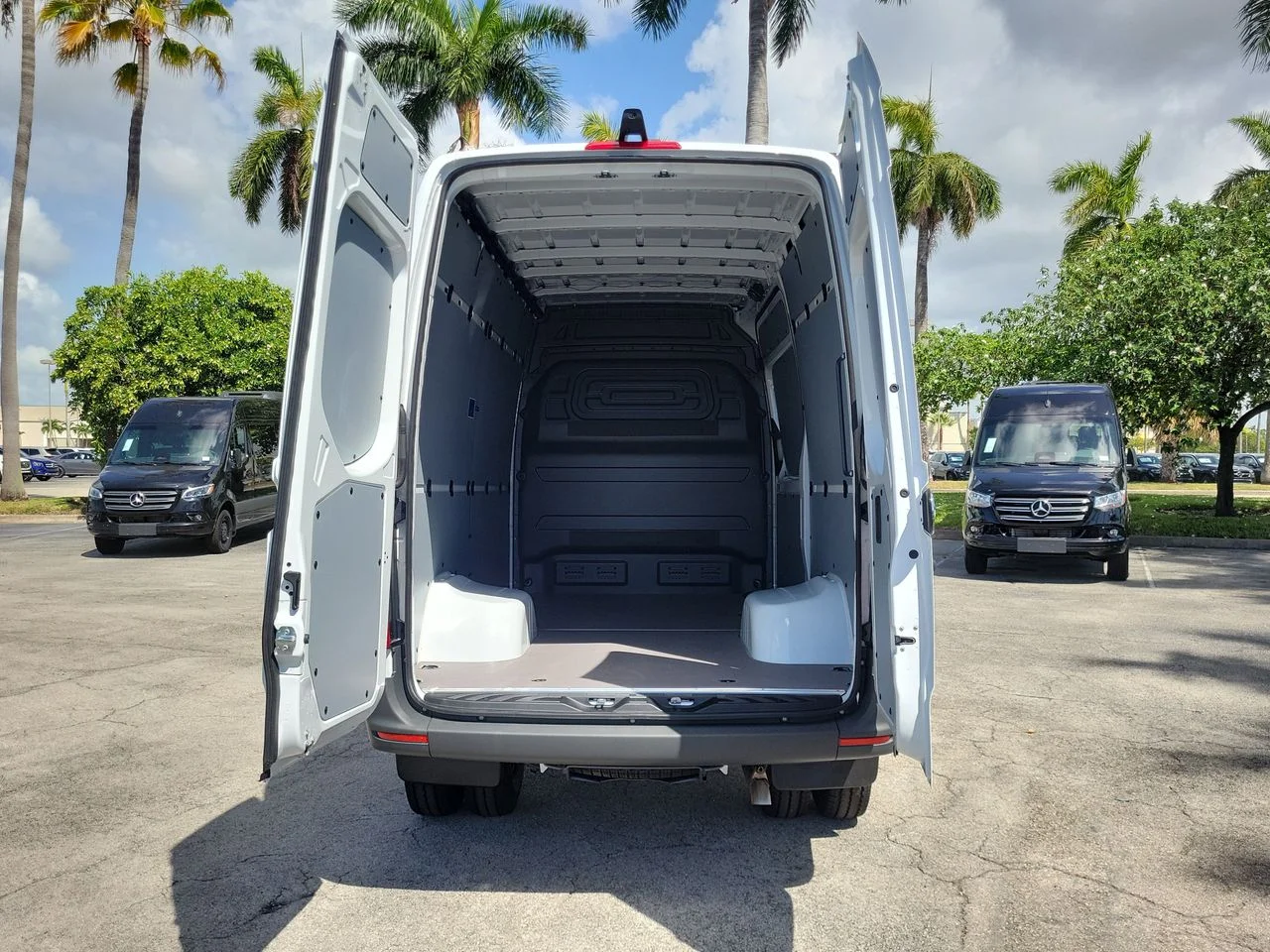 2025 Mercedes-Benz Sprinter Cargo Van Base - Photo 9