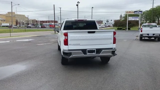 2025 Chevrolet Silverado 1500 LT - Photo 7