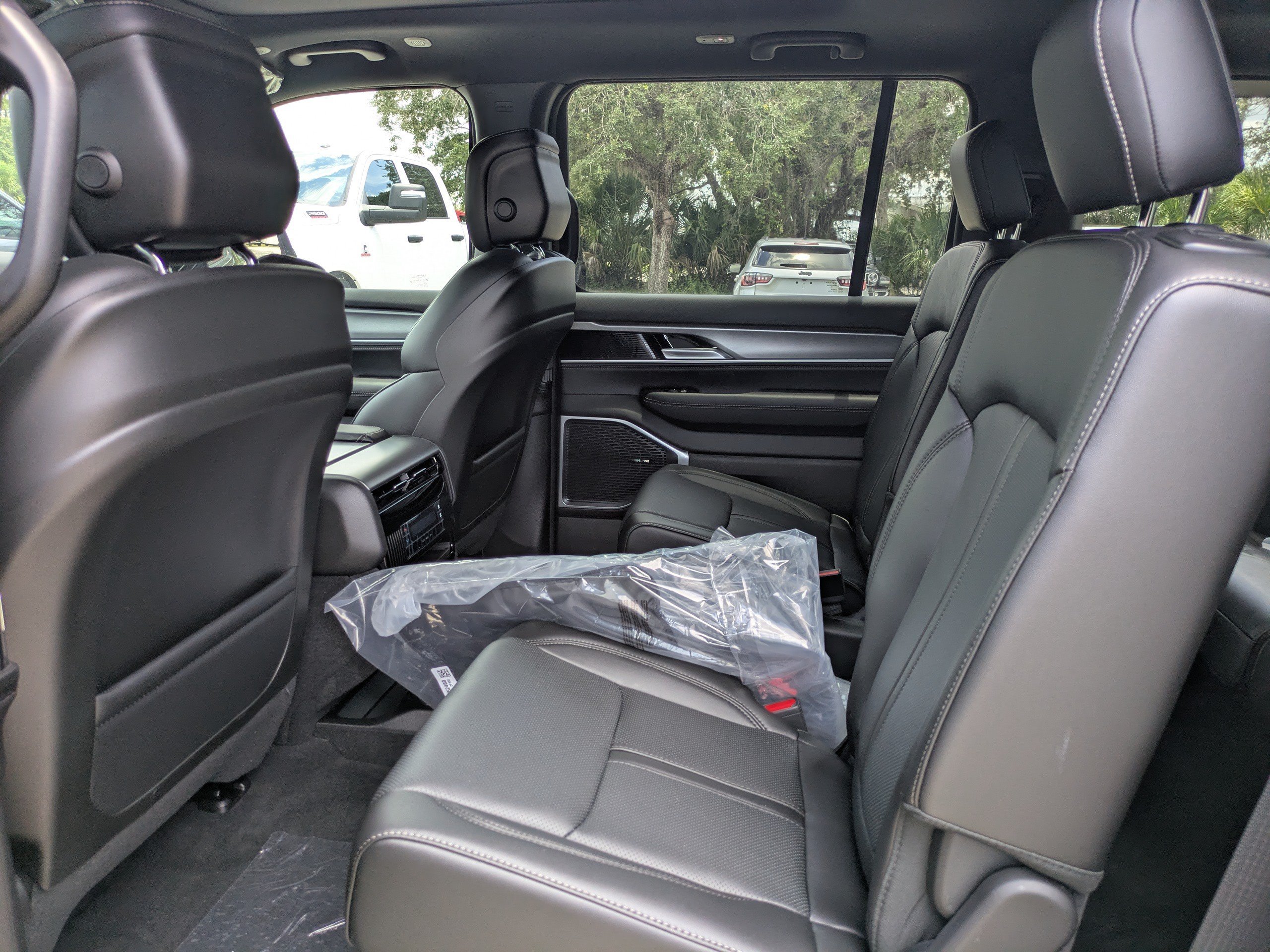 New 2026 High Gloss Black Exterior Paint Jeep  image 11