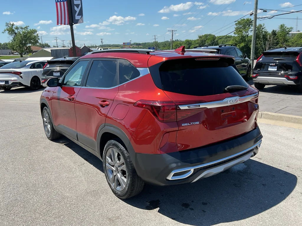 Used 2023 Mars Orange Kia S image 7