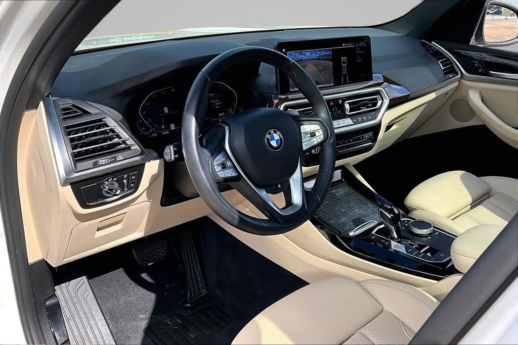 Used 2022 White BMW sDrive30i image 11