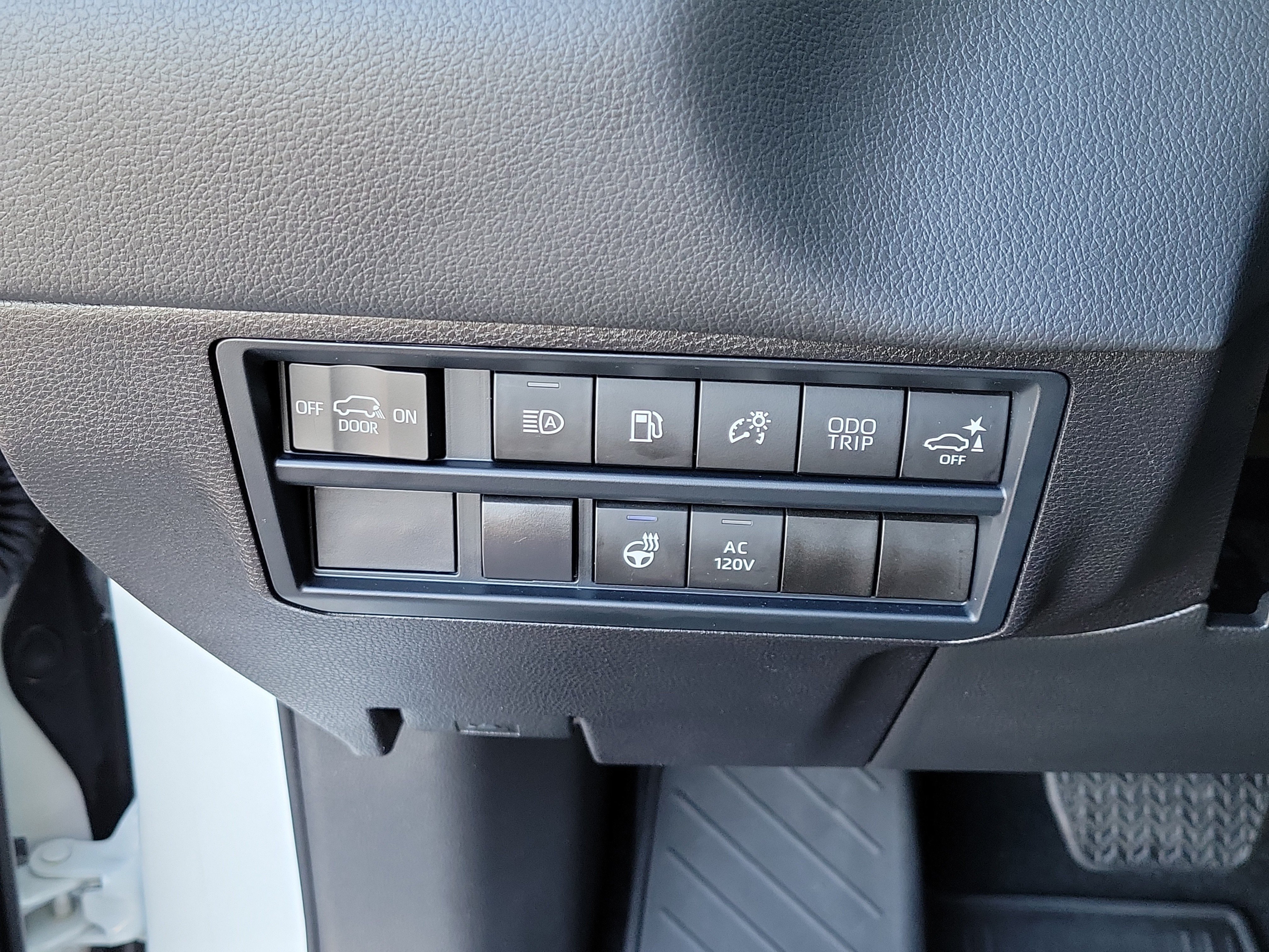 Used 2025 Pearl Toyota Limited image 25