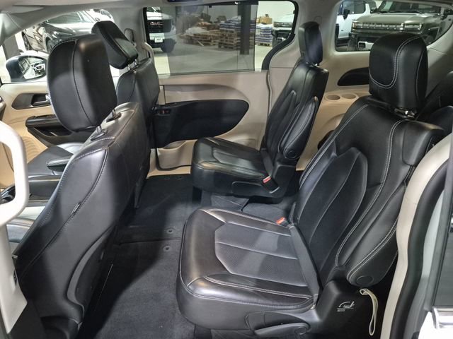 Used 2023 Bright White Clearcoat Chrysler Touring L image 23