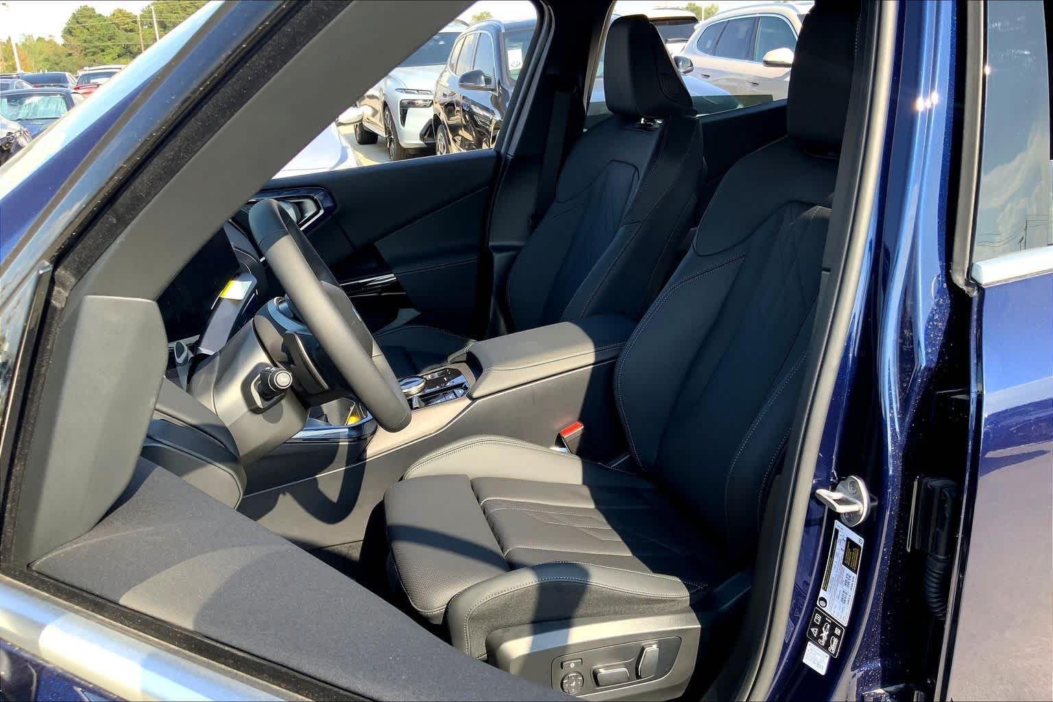 2026 BMW X3 30 - Photo 9