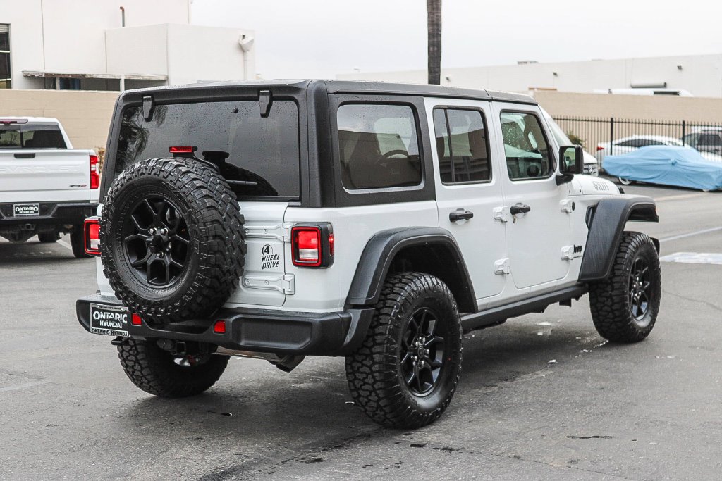 2025 Jeep Wrangler 4-Door Willys - Photo 8