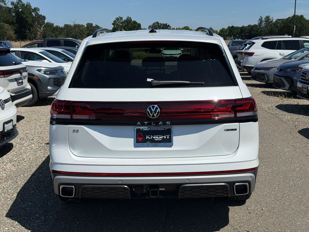 New 2026 Opal White Pearl Volkswagen 2.0T Peak Edition image 10