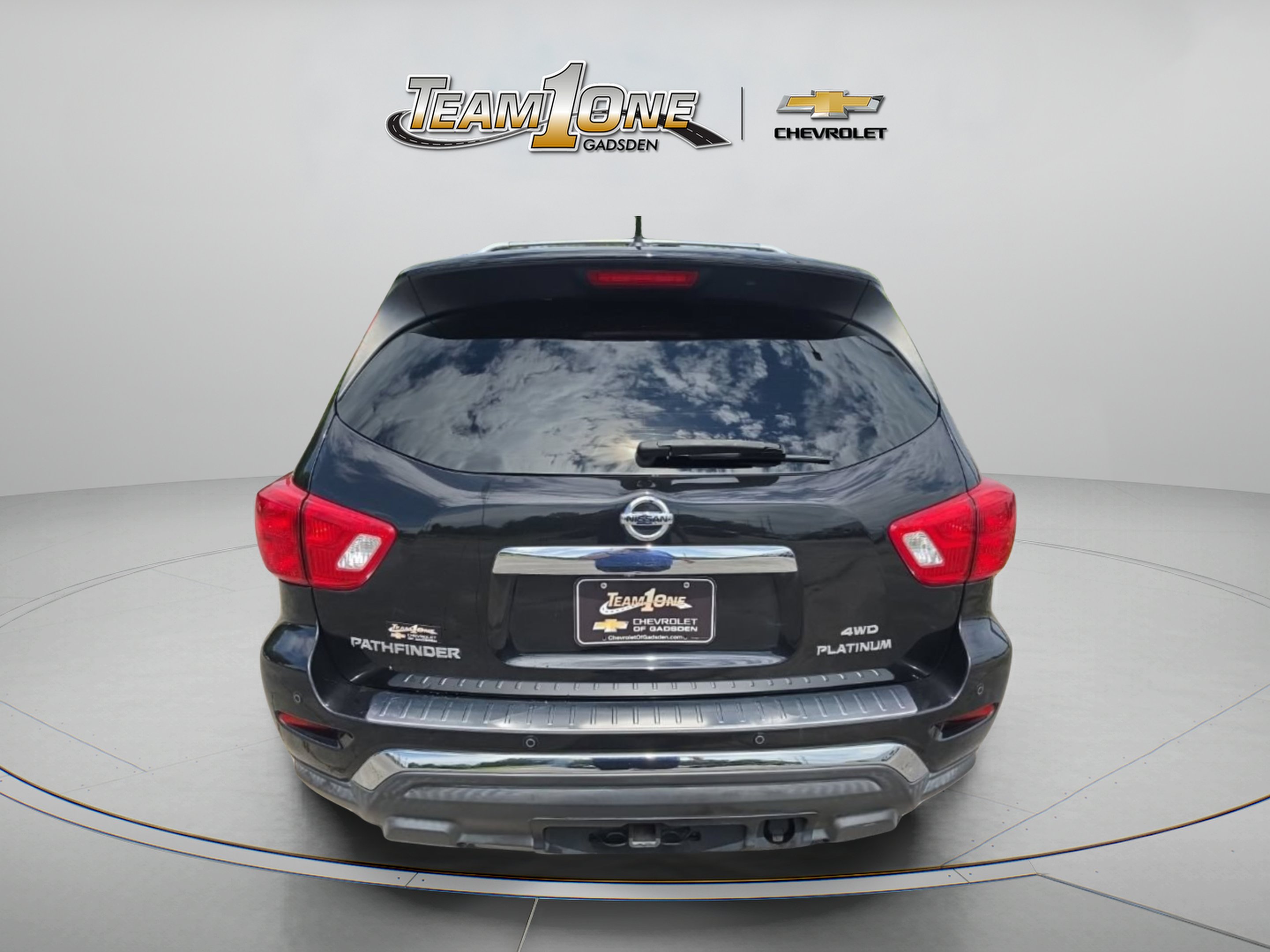 Used 2018 Black Nissan Platinum image 6