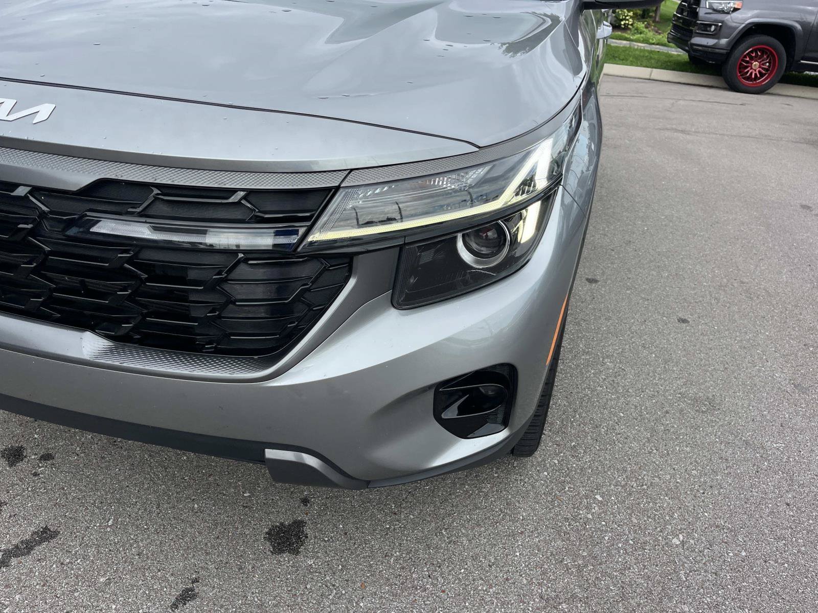 Used 2024 Steel Gray Kia X-Line image 9
