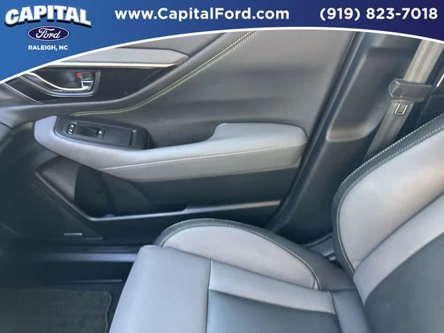 Used 2025 White Subaru Onyx Edition image 28