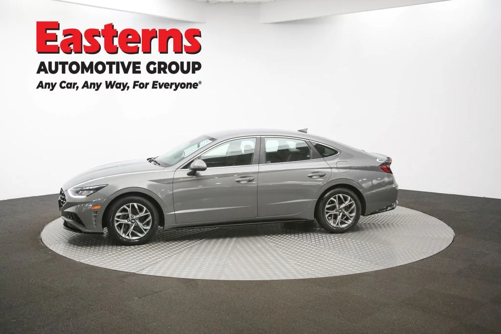Used 2023 Gray Hyundai SEL image 54
