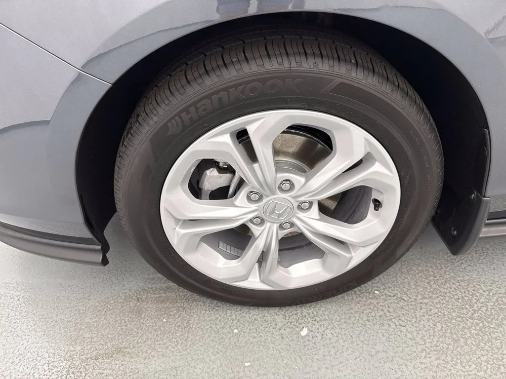 New 2026 Meteorite Gray Metallic Honda LX image 4
