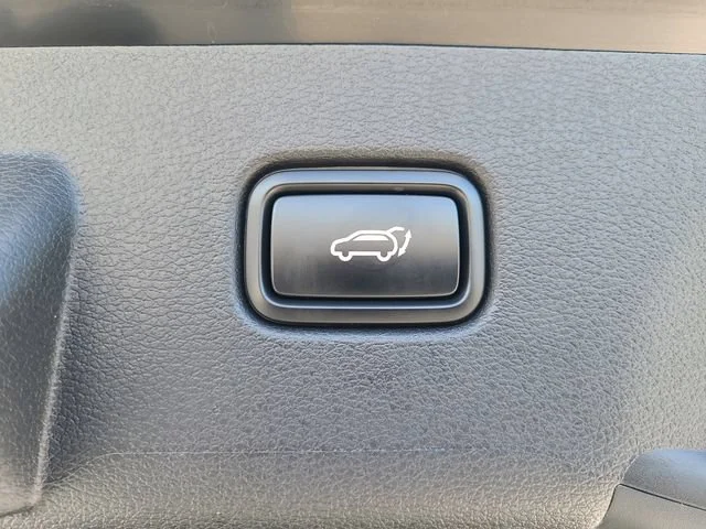 Used 2025 Black Kia SX-Prestige image 6